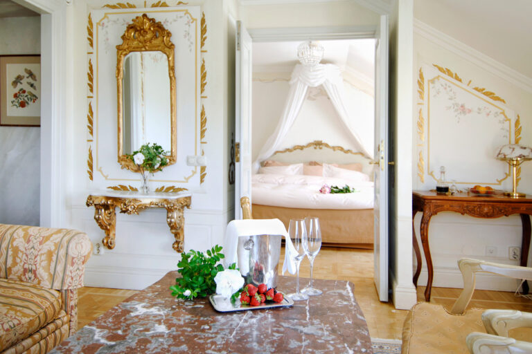 Interiörbild från en av Gripsholms Värdshus juniorsviter